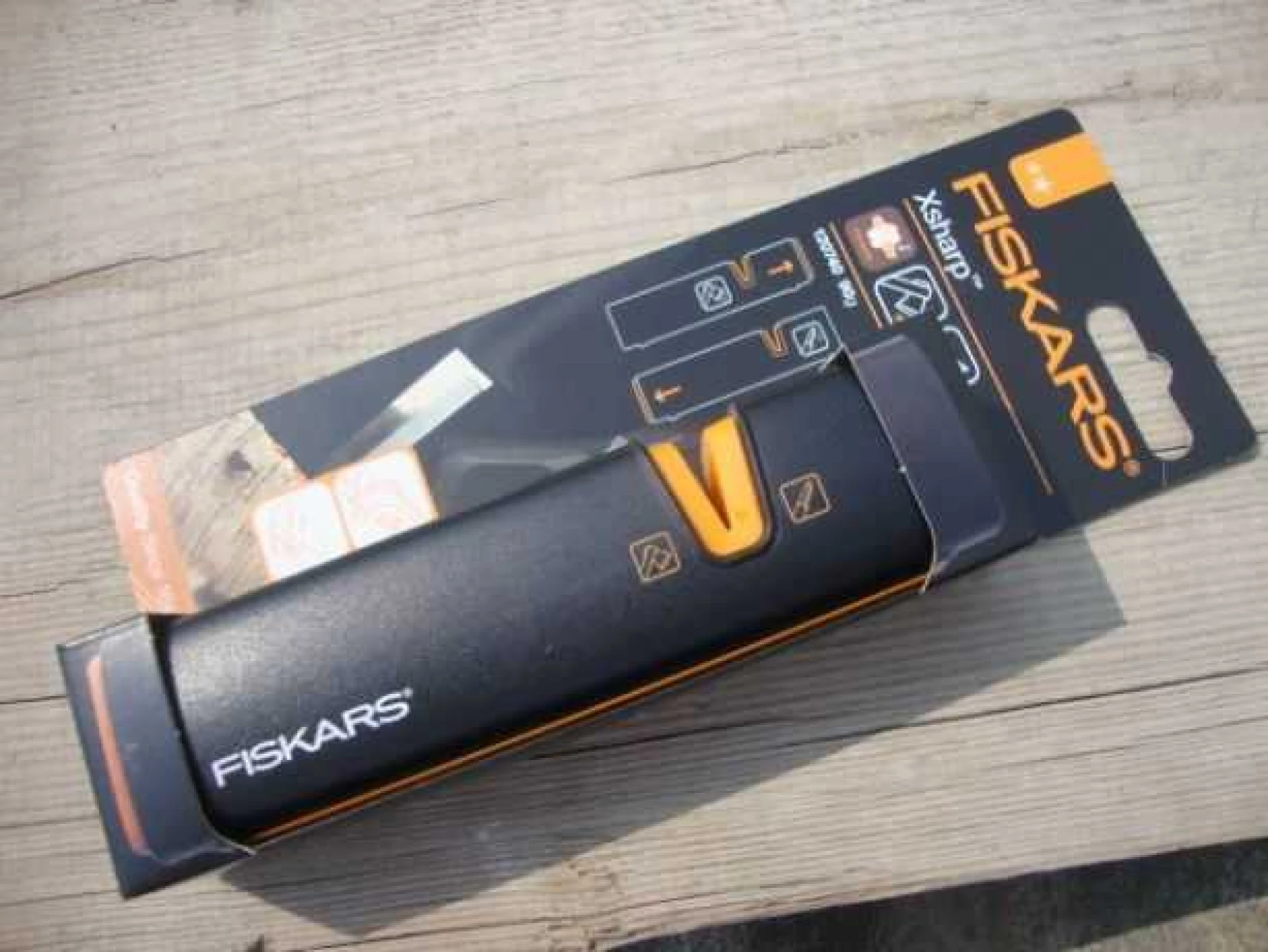 FISKARS Oštrač 1000601 (120740) - Slika 4
